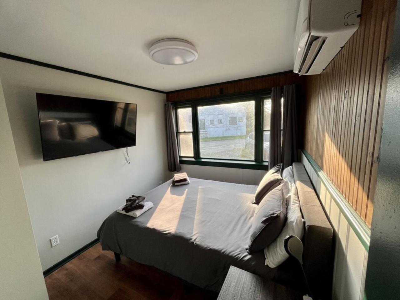 2 Bed Berkshire Getaway Minutes To Jiminy Peak Ski Hancock Exteriér fotografie