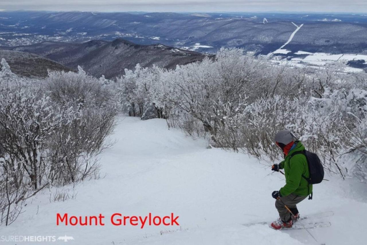 2 Bed Berkshire Getaway Minutes To Jiminy Peak Ski Hancock Exteriér fotografie